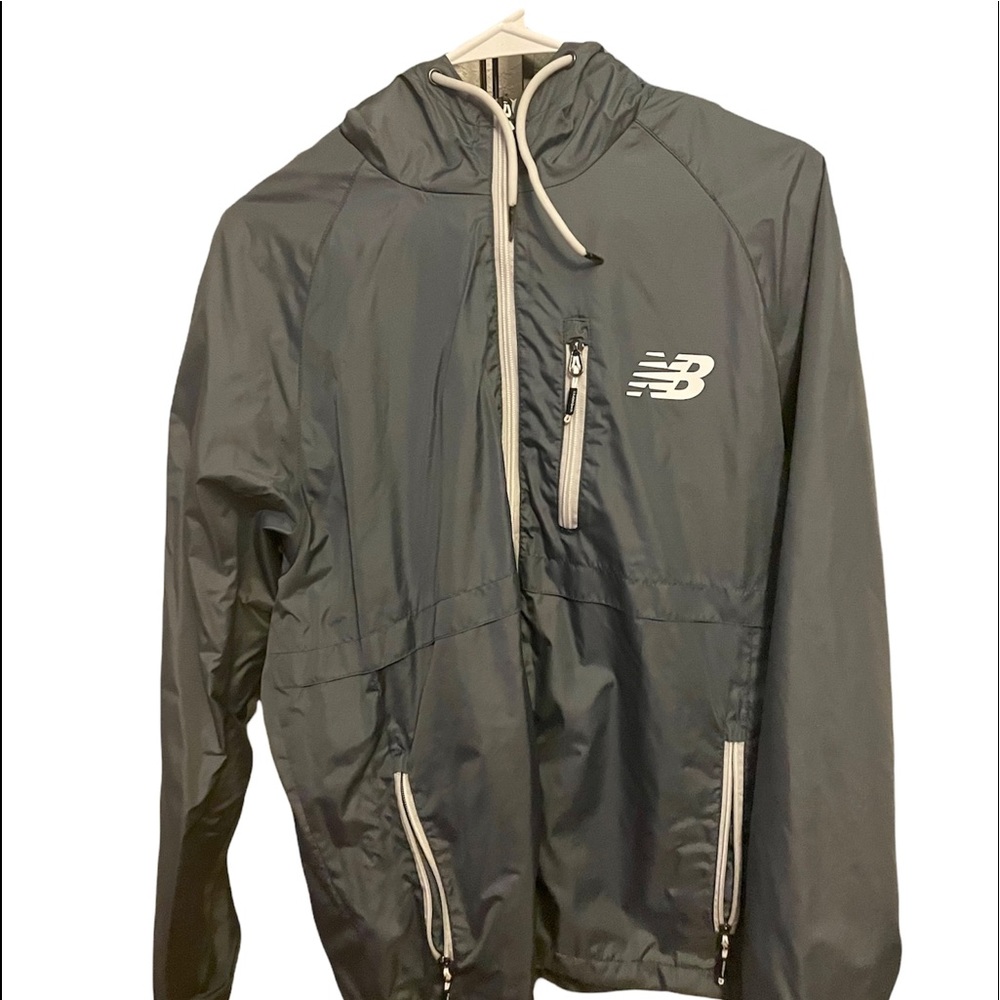New balance large windbreaker grey